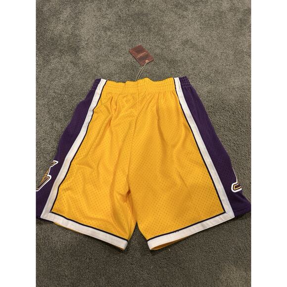 Men's Mitchell & Ness NBA Swingman Shorts Los Angeles Lakers 2009‎ - Picture 2 of 4